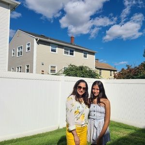 Meet your Posher, Monica